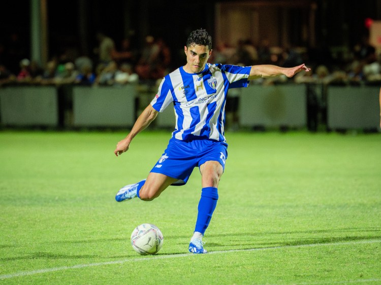sports-photography-adelaide freelance-sports-photographer football-photographer
