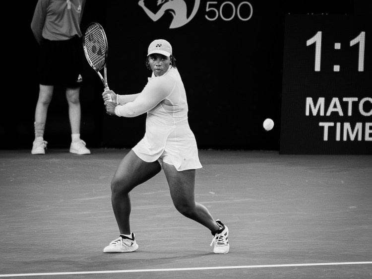 sports-photography-adelaide freelance-sports-photographer football-photographer